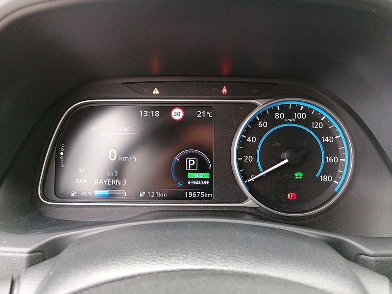 Nissan Leaf N-Connecta 40 kWh Navi 360°Kamera DAB PDC